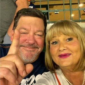 Lululemon all sizes 16, ,18, 2, 4 , 6 , 8 , , lots purses ,Michael